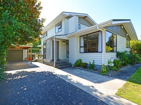 9 Deller Grove, Silverstream