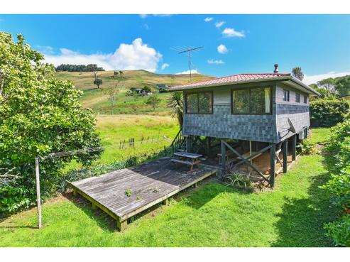 20A Maraetai Place, Port Waikato