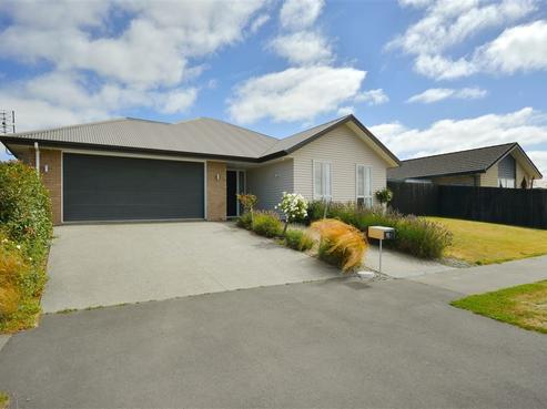 92 Mustang Avenue, Hornby