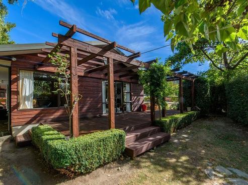 58 Lagoon Avenue, Albert Town