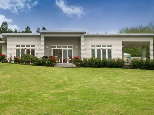 100 Avocado Lane, Mangawhai