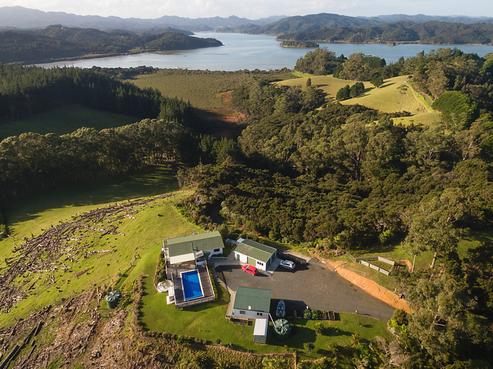 75 Lane Road, Russell