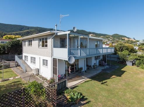 8 Bolton Place, Richmond