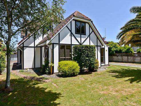 19 Nielsen Gardens, Rototuna