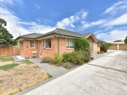 9 Collins Drive, Waikuku Beach
