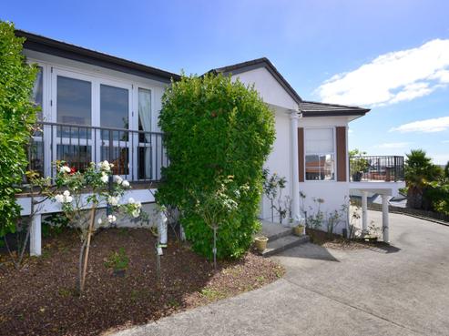 52 Luckens Road, West Harbour