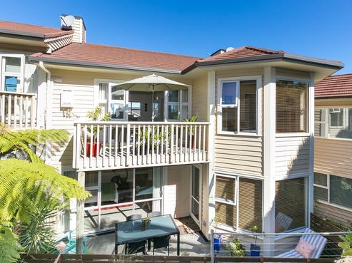 6 Curnow Way, Kaiwharawhara