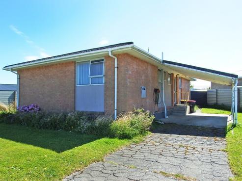 33 Ottrey Street, Clifton