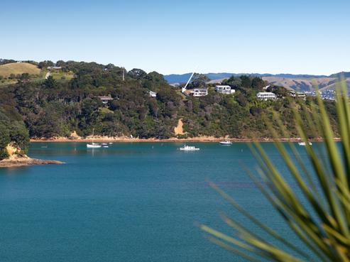 83 Donald Bruce Road, Surfdale