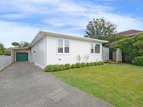 6 Parera Grove, Heretaunga
