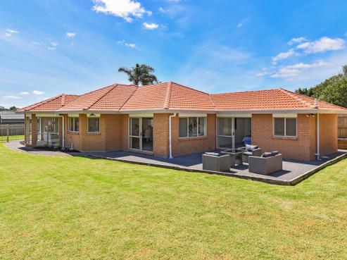 50 Lothian Brae, Wattle Downs