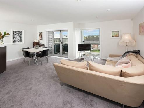 9/2 Western Springs Road, Morningside
