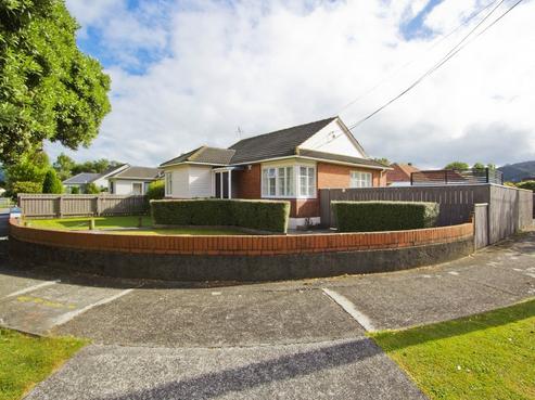 97 Waddington Drive, Naenae
