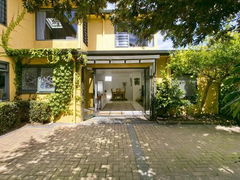 13 Rainbow Drive, Rainbow Point