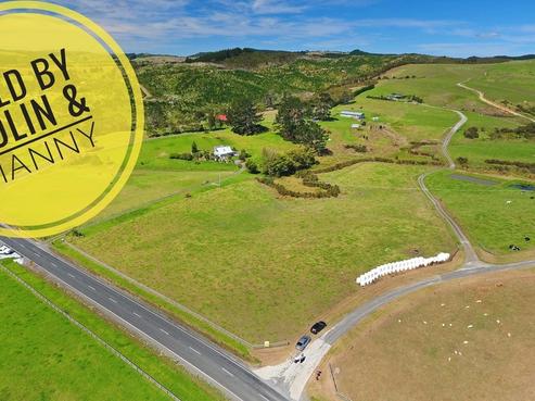 186 West Coast Road, Makarau