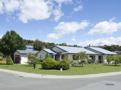 2 Mclellan Place, Albert Town