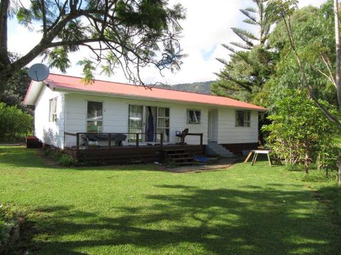 7223 State Highway 12, Omapere
