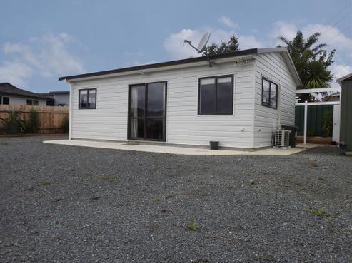 92 Alcoba Street, Kamo