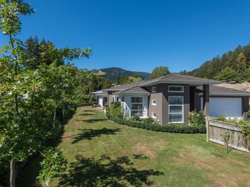 15 Tussock Place, Stoke