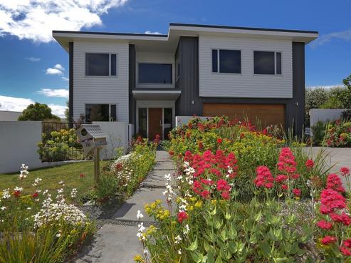28 Hikanui Drive, Havelock North