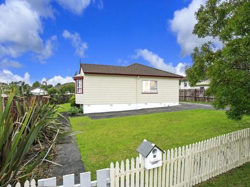 37 Meadowood Drive, Unsworth Heights
