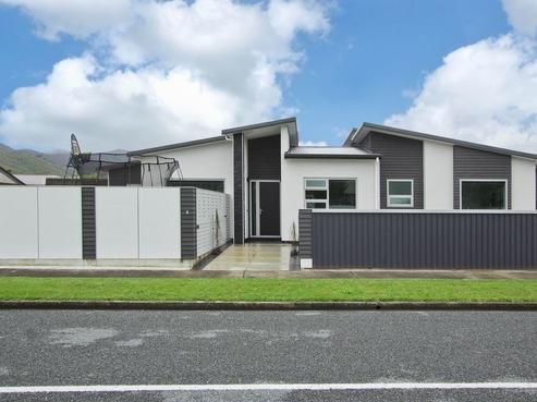 2 Holyoake Crescent, Avalon