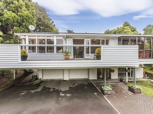 76 Blue Mountains Road, Pinehaven