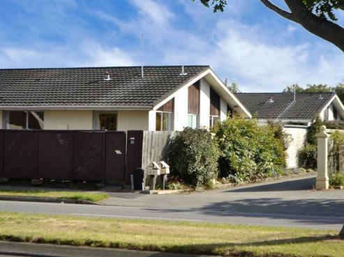 2/166 Yaldhurst Road, Sockburn