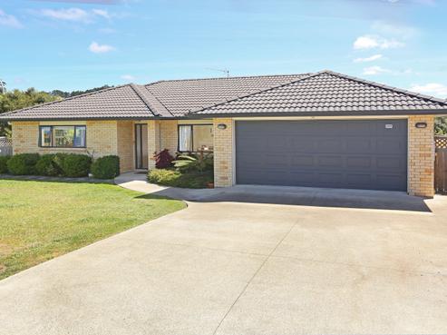 73 Bradnor Meadows Drive, Swanson