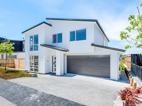 4 Shelby Place, Long Bay