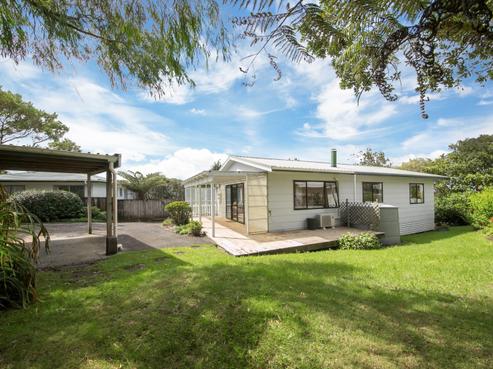 2/18 Mirovale Place, Totara Vale