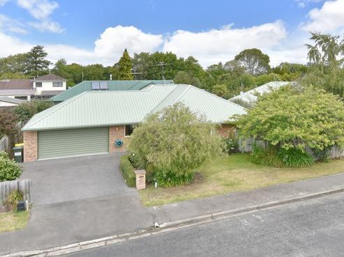 1B Somerset Place, Woodend