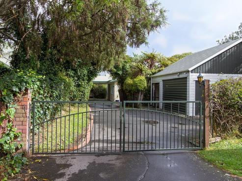 8A Rossiter Avenue, Waterloo