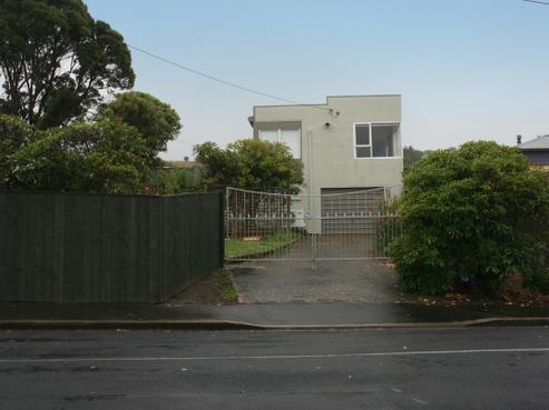 13 Mcintosh Road, Brighton