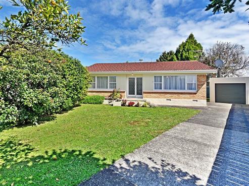 2/11 Carolyn Street, Manukau