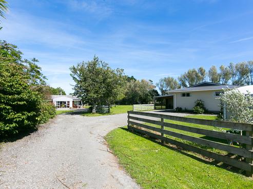 7 Beach Road, Omata