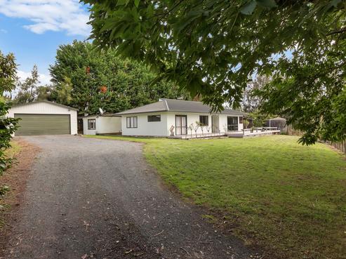 1557 State Highway 14, Maungatapere