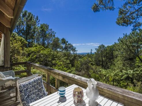 8 Dalmeny Close, Murrays Bay