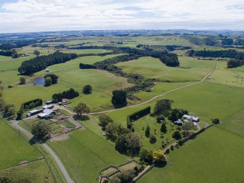 306 Awawa Road, Halcombe