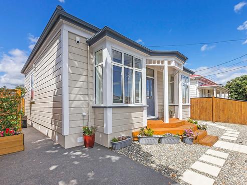 10 Queen Street, Petone