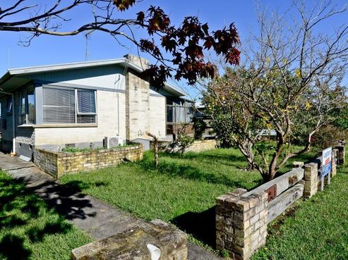 25 Rhonda Avenue, Deanwell