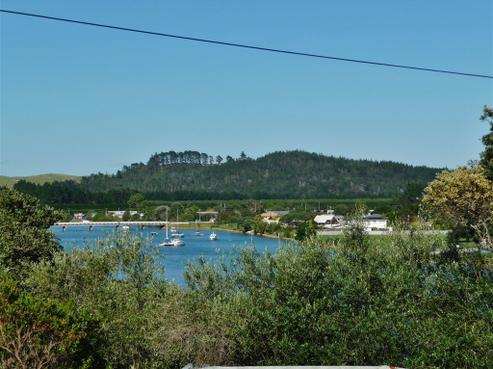 17 Bush Point Road, Cable Bay