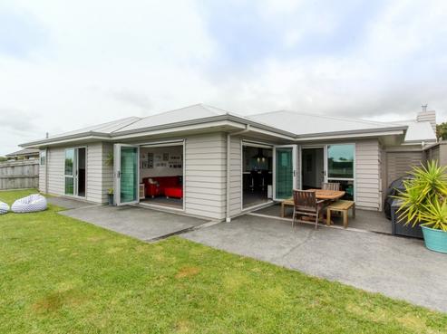 9B Manukaka Heights, Hurdon