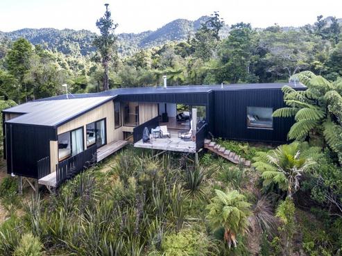 12 Mahakirau Road, Te Kouma