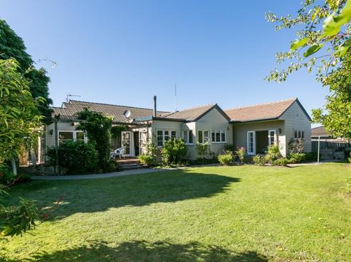 2 Dolbel Street, Taradale