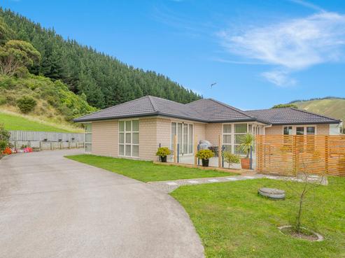 11 Hihi Place, Waikanae
