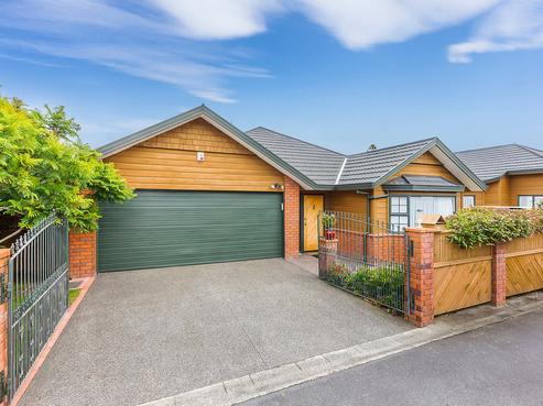 2/27 Mills Street, Boulcott