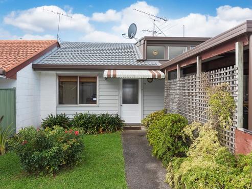1A Dolbear Street, Titirangi