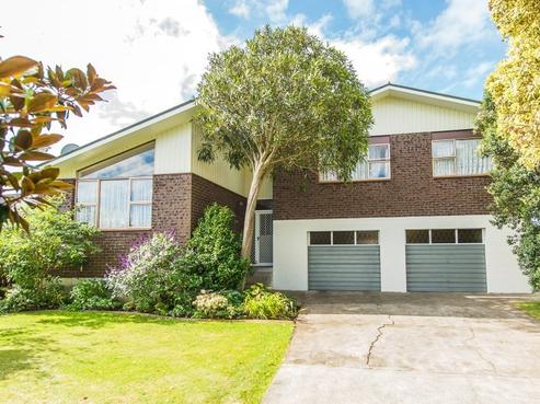 6 Essex Place, Springvale