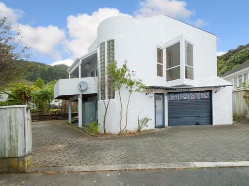 2/103 Seddon Street, Naenae